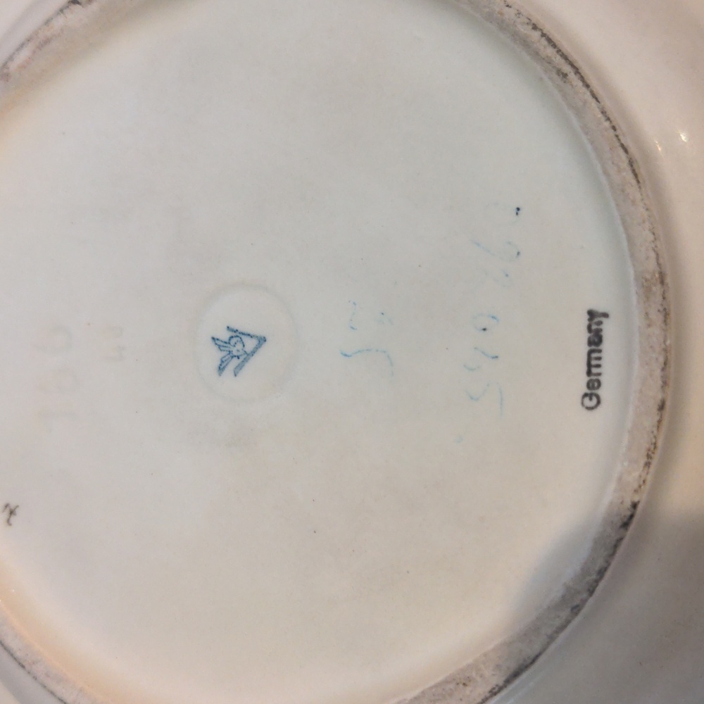 Goebel Hummel Boy and Bird Ashtray #166 TMK2 - Picture 4 of 9